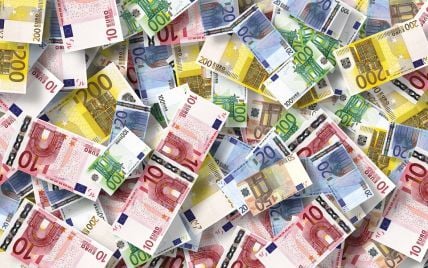 Курс валют на 14 октября: сколько стоят доллар, евро и злотый
Курс валют на 14 октября: сколько стоят доллар, евро и злотый