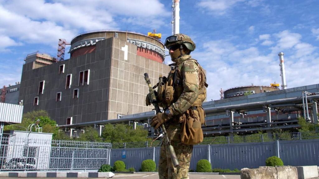 Російська атака поставила Запорізьку АЕС на межу блекауту – Міненерго ЗАЕС