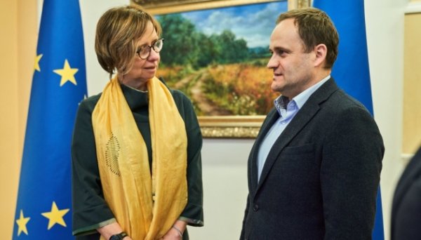 Кулеба зустрівся з представницею Єврокомісії - говорили про портову інфраструктуру та Ukraine Facility Кулеба зустрівся з представницею Єврокомісії - говорили про портову інфраструктуру та Ukraine Facility