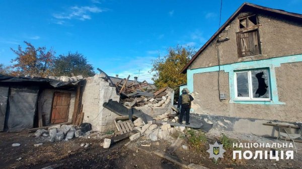 Росіяни атакували на Донеччині два міста та село, вбивши ще двох людей
Росіяни атакували на Донеччині два міста та село, вбивши ще двох людей