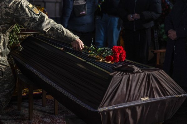 У Києві попрощалися з ексдепутатом Херсона Євгеном Матковським, який загинув на фронті
                                