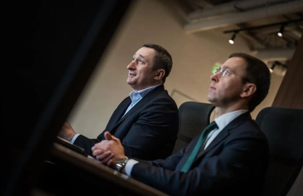 Укрнафта підписала угоду з Shell про придбання автозаправних станцій - Чернишов Укрнафта підписала угоду з Shell про придбання автозаправних станцій - Чернишов