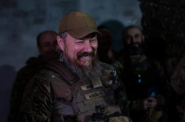 Сырский поработал с "Птицами Мадьяра" на передовой Сырский поработал с "Птицами Мадьяра" на передовой