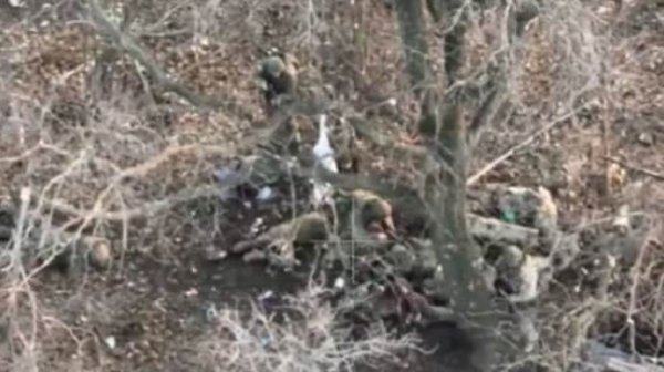 Офис генпрокурора: В Покровском районе враг расстрелял еще четырех украинских пленных Офис генпрокурора: В Покровском районе враг расстрелял еще четырех украинских пленных