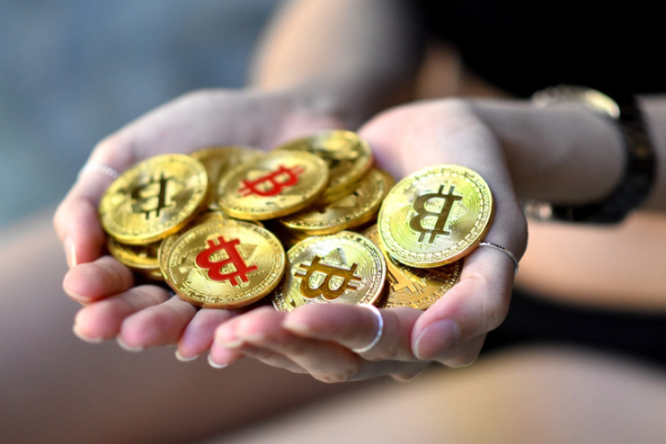 Джастин Сан инвестировал $30 млн в проект сыновей Трампа, MicroStrategy докупила 55 500 BTC: что нового
Джастин Сан инвестировал $30 млн в проект сыновей Трампа, MicroStrategy докупила 55 500 BTC: что нового