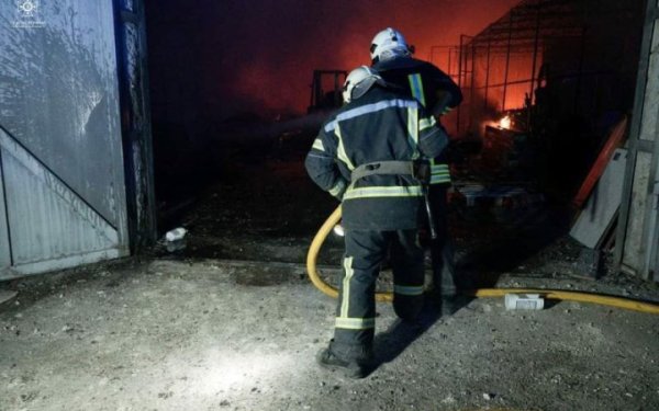 У Тернополі через атаку "шахедів" виникли проблеми зі світлом
У Тернополі через атаку "шахедів" виникли проблеми зі світлом