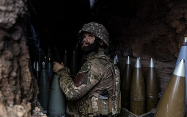 Штурмы врага каждые 10-15 минут. В ВСУ рассказали о ситуации в Курской области
Штурмы врага каждые 10-15 минут. В ВСУ рассказали о ситуации в Курской области