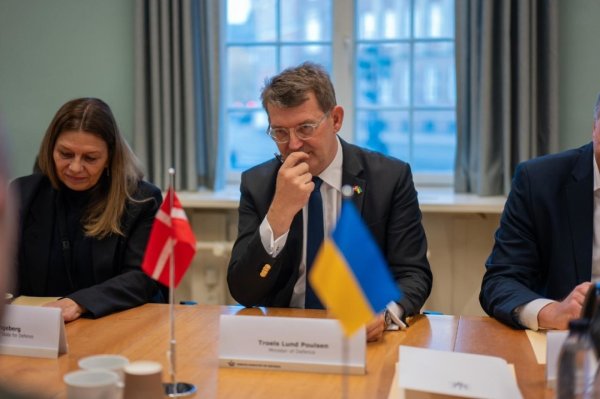 Умєров обговорив із міністром оборони Данії інвестиційну &laquo;модель 2.0&raquo; для виробництва української зброї