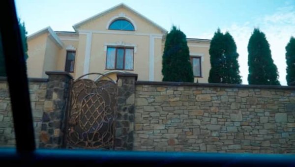 У еще одного врача Хмельницкой МСЭК обнаружили 4 имения и миллионные сбережения У еще одного врача Хмельницкой МСЭК обнаружили 4 имения и миллионные сбережения