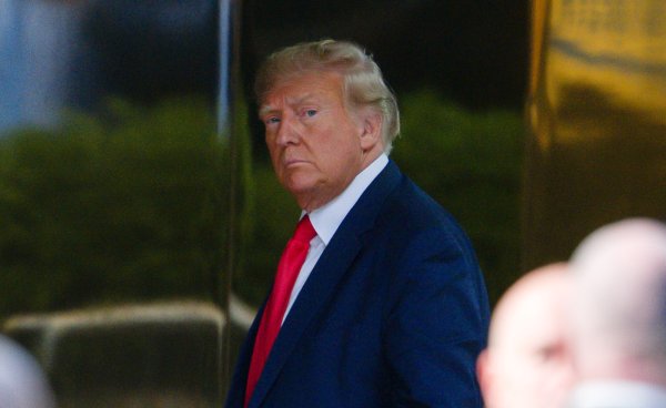 Трамп и война в Украине: почему падает курс евро и что будет дальше
Трамп и война в Украине: почему падает курс евро и что будет дальше