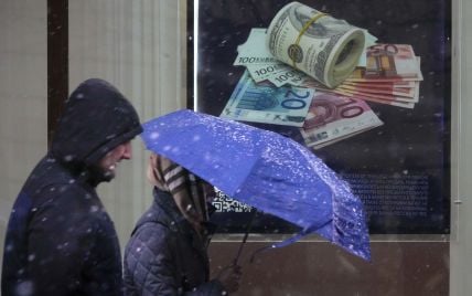 Китайские компании начали прекращать продажу товаров России из-за обвала рубля
Китайские компании начали прекращать продажу товаров России из-за обвала рубля