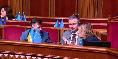 Курс валют на 11 ноября: сколько будут стоить доллар, евро и злотый
Курс валют на 11 ноября: сколько будут стоить доллар, евро и злотый