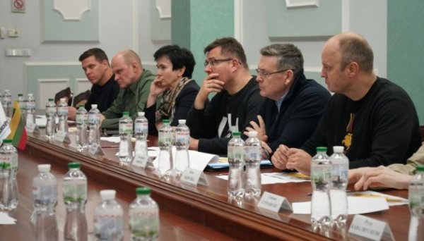 Україна та Литва посилюють співпрацю у сфері ОПК Україна та Литва посилюють співпрацю у сфері ОПК