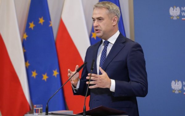 Польський віцепрем'єр розкритикував Зеленського за "втягування у війну"
Польський віцепрем'єр розкритикував Зеленського за "втягування у війну"