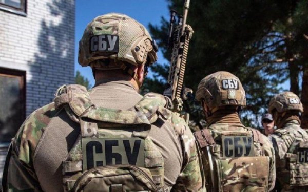 Спецпризначенці СБУ знищили російських окупантів, які їхали на штурм ЗСУ
Спецпризначенці СБУ знищили російських окупантів, які їхали на штурм ЗСУ