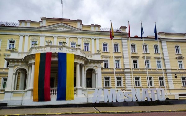 Міська рада Вільнюса ухвалила резолюцію на підтримку України
Міська рада Вільнюса ухвалила резолюцію на підтримку України