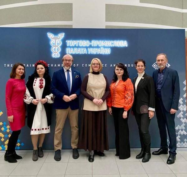 Україна за перше півріччя експортувала 40,6 тисячі тонн меду до ЄС 