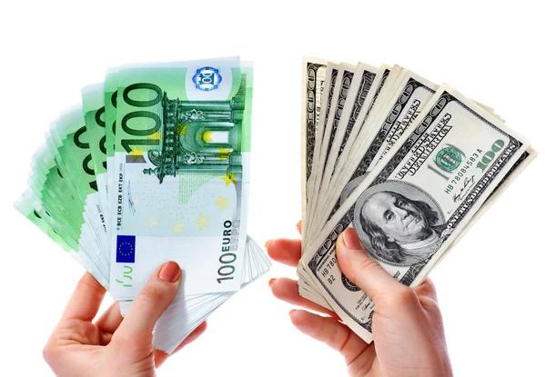 Курс валют на 26 ноября: доллар и евро в банках дорожают
Курс валют на 26 ноября: доллар и евро в банках дорожают