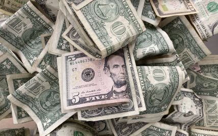 Курс валют на 7 ноября: сколько стоят доллар, евро и злотый
Курс валют на 7 ноября: сколько стоят доллар, евро и злотый