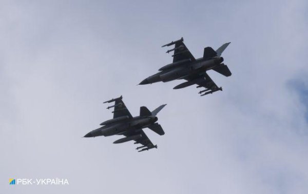 Пилоты F-16 сбили 10 воздушных целей во время массированной атаки РФ, - Зеленский
Пилоты F-16 сбили 10 воздушных целей во время массированной атаки РФ, - Зеленский