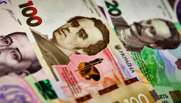 Курс валют на вечер 12 ноября: гривна подешевела на межбанке
Курс валют на вечер 12 ноября: гривна подешевела на межбанке