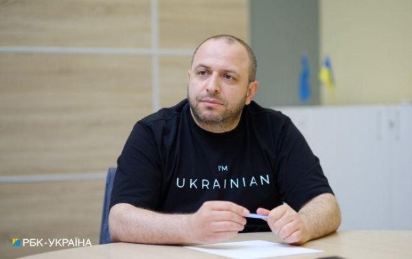 Умеров назвал бюджет-2025 ответом на вызовы войны: куда направят "оборонные" деньги
Умеров назвал бюджет-2025 ответом на вызовы войны: куда направят "оборонные" деньги