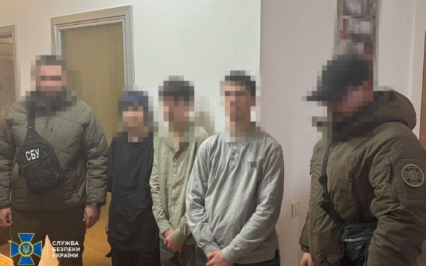 СБУ заявила про знешкодження в Одесі агентурної групи ФСБ, яку створили для вчинення терактів по всій Україні
СБУ заявила про знешкодження в Одесі агентурної групи ФСБ, яку створили для вчинення терактів по всій Україні
