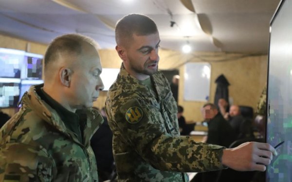 Сирський відвідав Покровський напрям
Сирський відвідав Покровський напрям