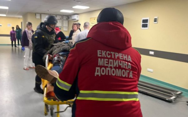 Росія вдарила по ринку у Нікополі, є поранені (доповнено)
Росія вдарила по ринку у Нікополі, є поранені (доповнено)