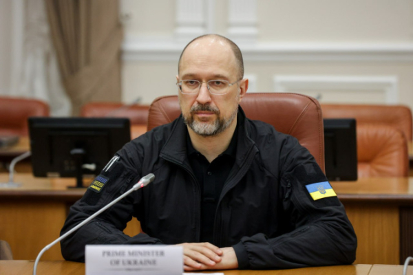 Правительство подарит 908 грн 18-летним украинцам. Их можно потратить на книги
Правительство подарит 908 грн 18-летним украинцам. Их можно потратить на книги