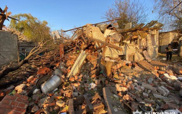 Російська армія скинула авіабомбу на житловий будинок у Куп'янську, є жертви
Російська армія скинула авіабомбу на житловий будинок у Куп'янську, є жертви