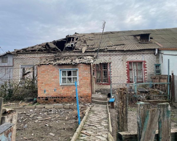 Росіяни обстріляли із артилерії Нікополь, четверо цивільних поранені
Росіяни обстріляли із артилерії Нікополь, четверо цивільних поранені