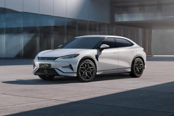 Tesla и BYD снизили цены на электромобили в Китае
Tesla и BYD снизили цены на электромобили в Китае