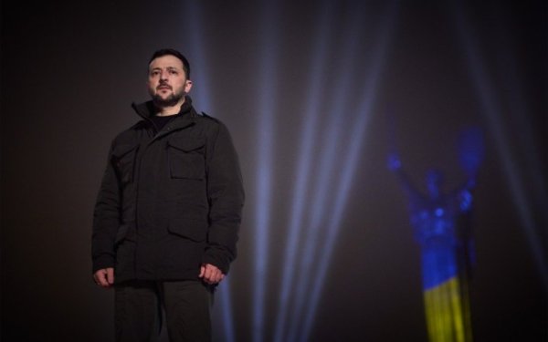 Новорічне привітання президента України Володимира Зеленського
Новорічне привітання президента України Володимира Зеленського