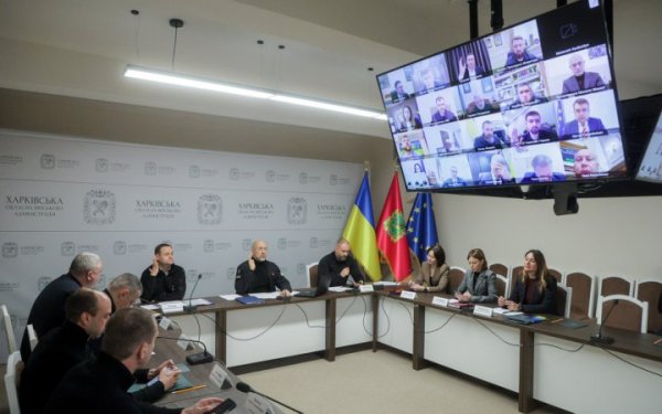 Шмигаль про фортифікації на Харківщині: "Стан виконання робіт – 99,9%"
Шмигаль про фортифікації на Харківщині: "Стан виконання робіт – 99,9%"