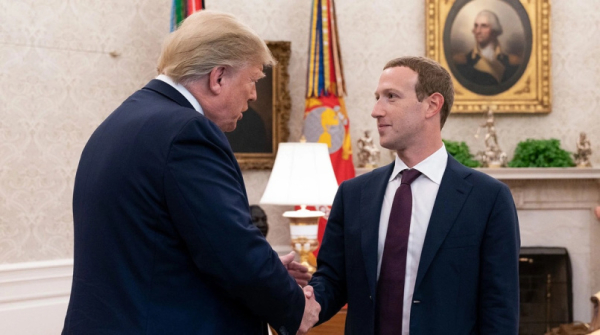 Миллион долларов на инаугурацию: Цукерберг налаживает отношения с Трампом
Миллион долларов на инаугурацию: Цукерберг налаживает отношения с Трампом