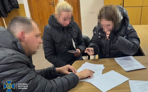 На Київщині та Миколаївщині затримали шістьох агентів РФ, які мали підпалити енергооб’єкти залізниці
На Київщині та Миколаївщині затримали шістьох агентів РФ, які мали підпалити енергооб’єкти залізниці