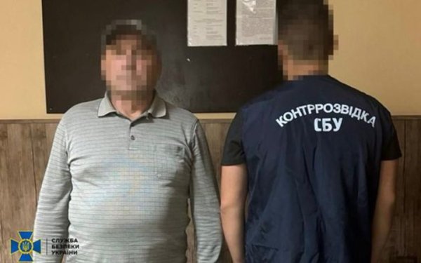 Адміністратор Телеграм-каналів "для ухилянтів" у ластах намагався перепливти Дніпро, щоб утекти в Росію
Адміністратор Телеграм-каналів "для ухилянтів" у ластах намагався перепливти Дніпро, щоб утекти в Росію