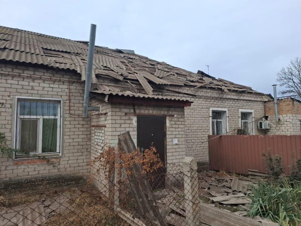 Росіяни обстріляли із артилерії Нікополь, четверо цивільних поранені
Росіяни обстріляли із артилерії Нікополь, четверо цивільних поранені