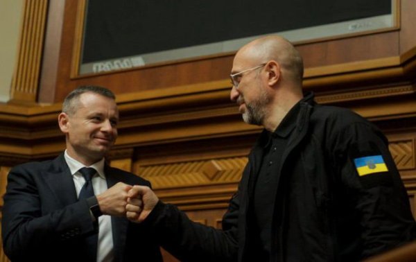 Еще один "налог" с зарплат? Что не так с идеей о принудительном выкупе государственных облигаций
Еще один "налог" с зарплат? Что не так с идеей о принудительном выкупе государственных облигаций