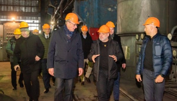 Галущенко та Мерц відвідали один із зруйнованих ворогом енергооб'єктів Галущенко та Мерц відвідали один із зруйнованих ворогом енергооб'єктів