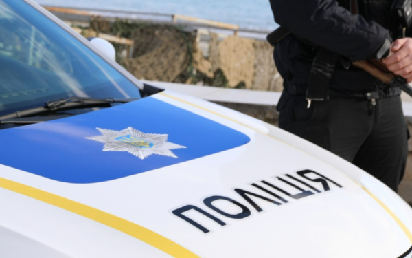 У Харкові збільшили кількість поліцейських, які патрулюють вулиці в п'ятницю та суботу
У Харкові збільшили кількість поліцейських, які патрулюють вулиці в п'ятницю та суботу