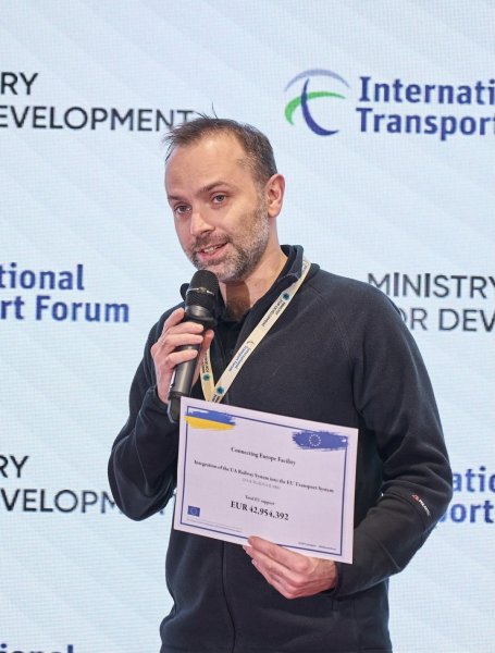 Україна отримає €52 мільйони від ЄС на реалізацію проєктів з розвитку транспортної інфраструктури Україна отримає €52 мільйони від ЄС на реалізацію проєктів з розвитку транспортної інфраструктури