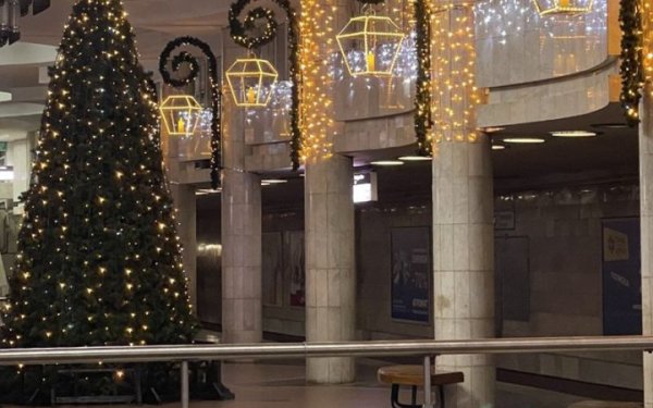 Харків уперше з початку повномасштабної війни прикрасили до новорічних свят
Харків уперше з початку повномасштабної війни прикрасили до новорічних свят