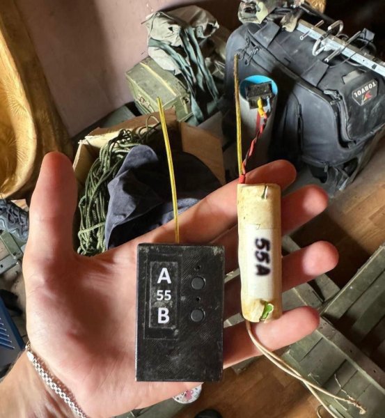 СБУ разом із Силами оборони знищили російський потяг із 40 цистернами пального на Запоріжжі, &mdash; джерела
                                