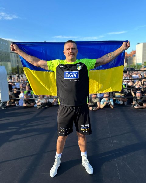 Усик победил Фьюри в бою века: фото и видео
Усик победил Фьюри в бою века: фото и видео