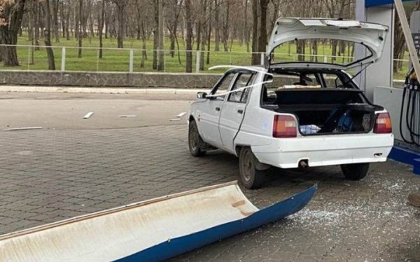 У Нікопольському районі через російський дрон-камікадзе постраждали три людини (оновлено)
У Нікопольському районі через російський дрон-камікадзе постраждали три людини (оновлено)
