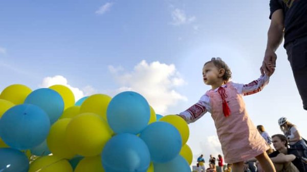67% украинцев считают, что земляки, выехавшие за границу, должны голосовать на выборах 67% украинцев считают, что земляки, выехавшие за границу, должны голосовать на выборах