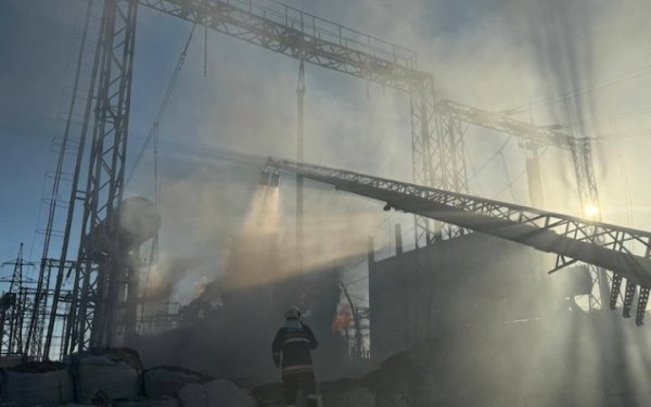 Ворог атакував енергетичний об'єкт у Рівненській області
Ворог атакував енергетичний об'єкт у Рівненській області