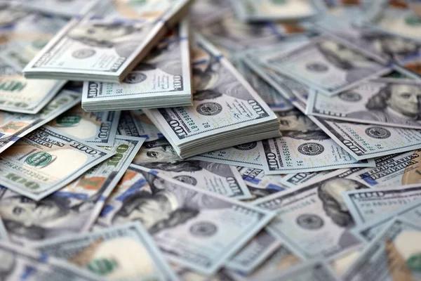Курс валют на 19 декабря: доллар в банках подорожал
Курс валют на 19 декабря: доллар в банках подорожал